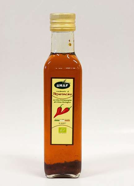 Authentic%20Chili%20Pepper%20Organic%20Extra%20Virgin%20Olive%20Oil Based%20Condiment%20of%20Italy,%20Calabria